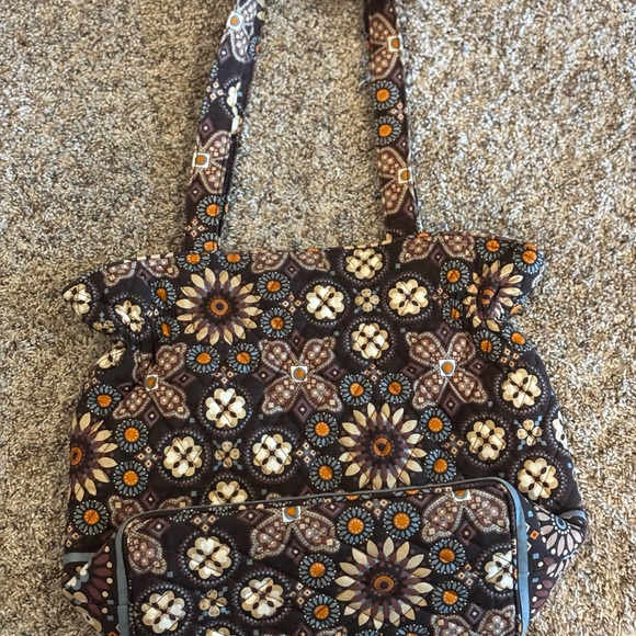 21. Vera Bradley Geometric Floral Quilted Bag NWOT - Picture 2 of 10